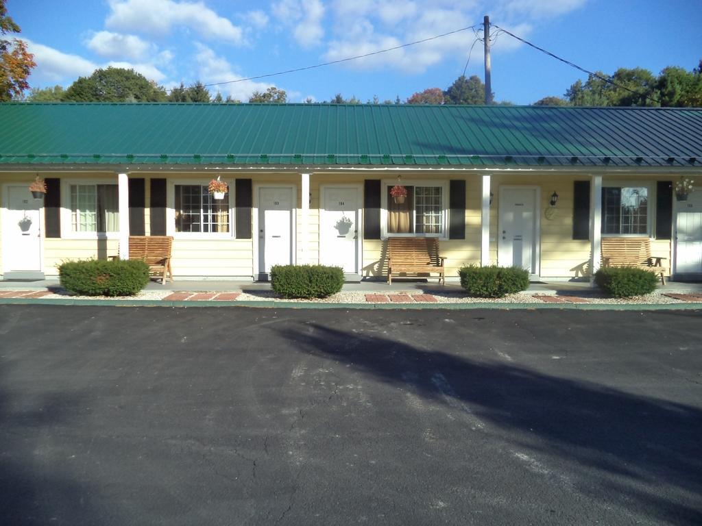 Weathervane Motel Lanesboro Lanesborough Exterior photo