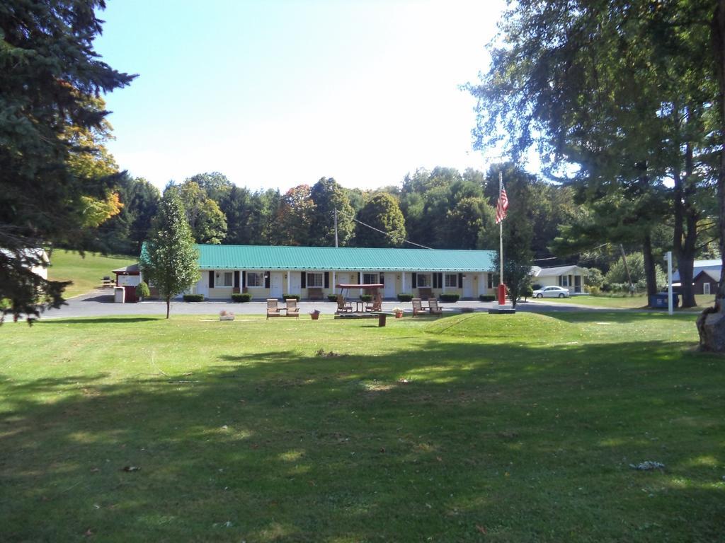 Weathervane Motel Lanesboro Lanesborough Exterior photo