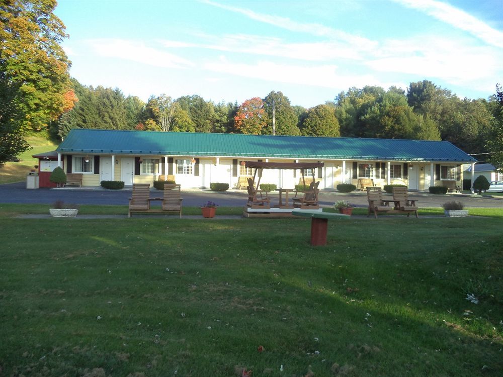 Weathervane Motel Lanesboro Lanesborough Exterior photo