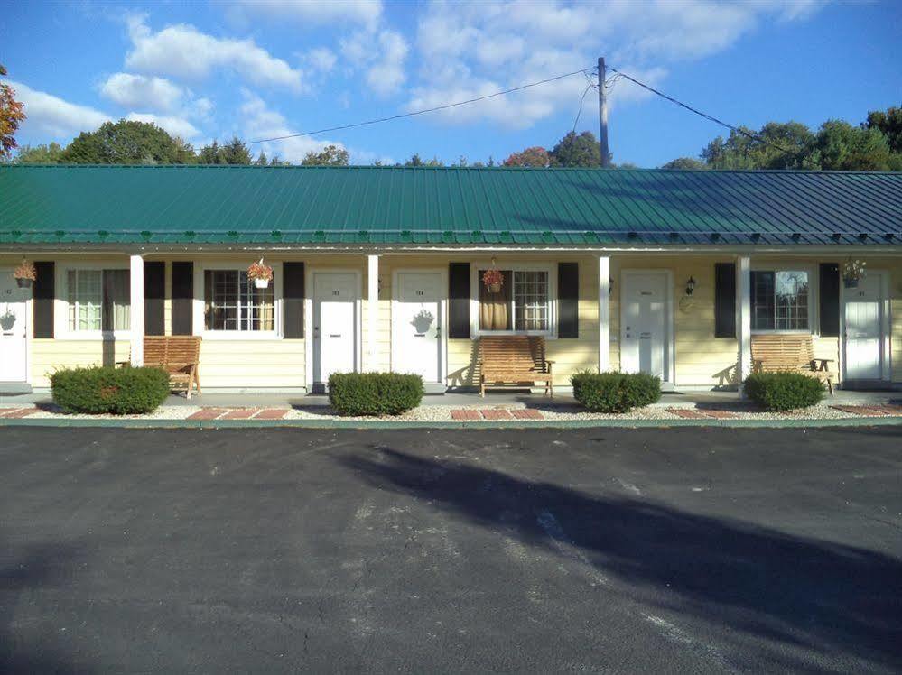 Weathervane Motel Lanesboro Lanesborough Exterior photo